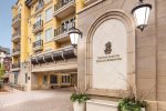 Exterior Entrance - Vail Ritz-Carlton Residence Club